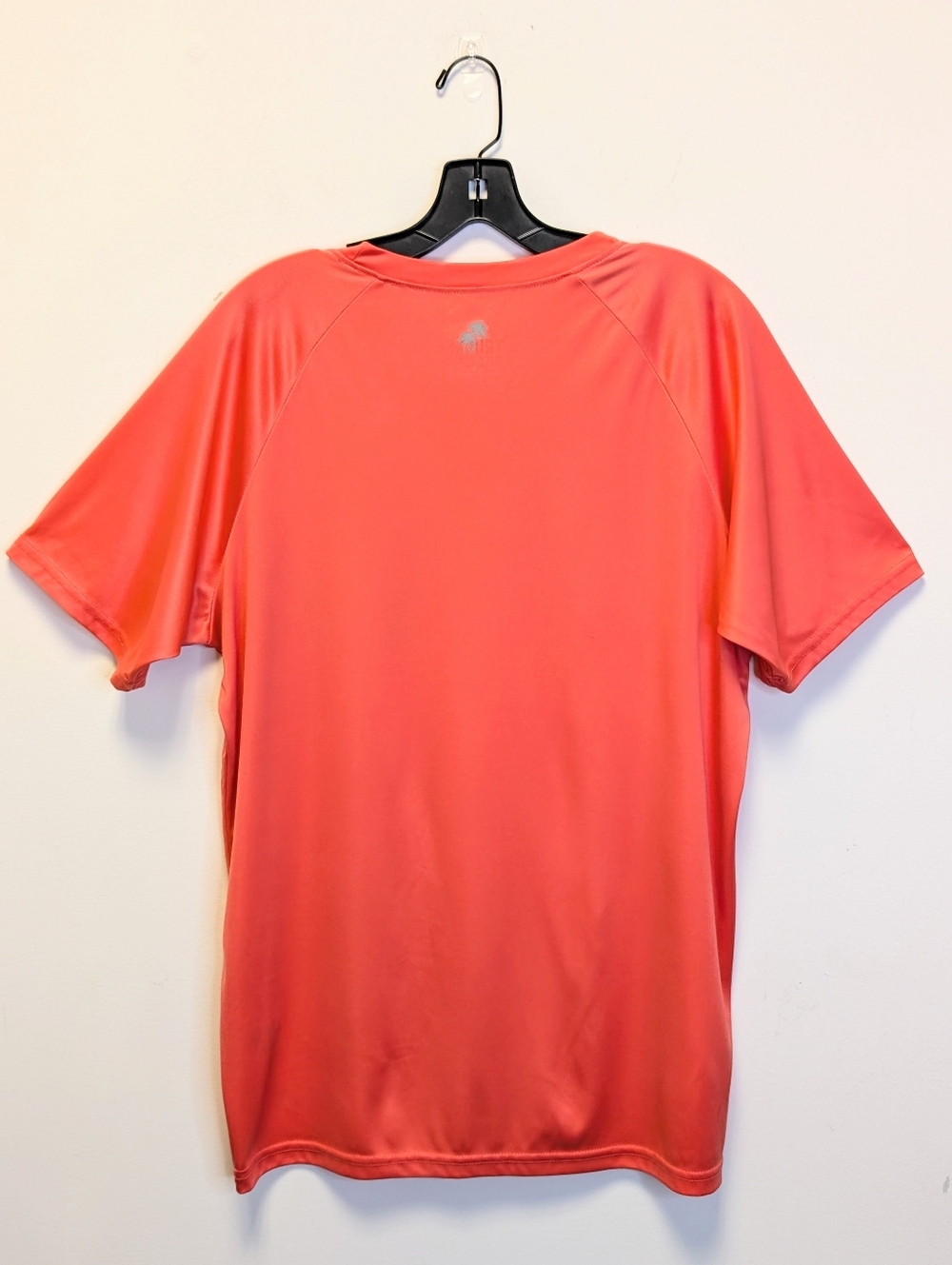 Trunks Surf Co UPF 50+ Rash Guard Tee Coral Neon Pocket Top M - Picture 3 of 9